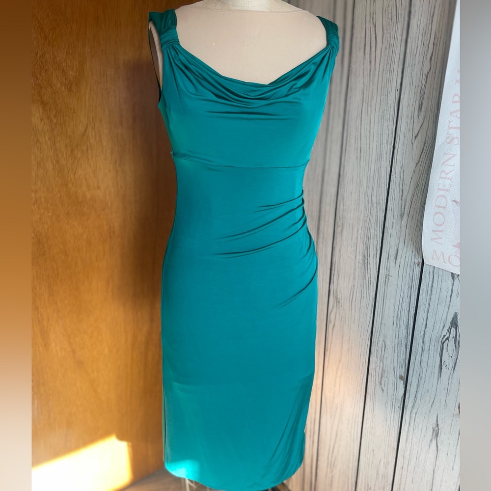 Laundry sexy  slinky spandex blend shirred dresss in size 2
